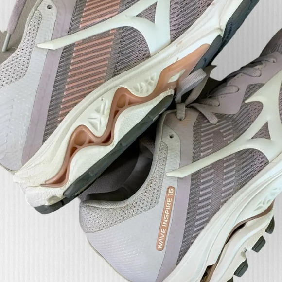Mizuno Wave Inspire 16 Running Sneakers Athletic Shoes Womens 10.5 Pink Gray - Picture 10 of 15
